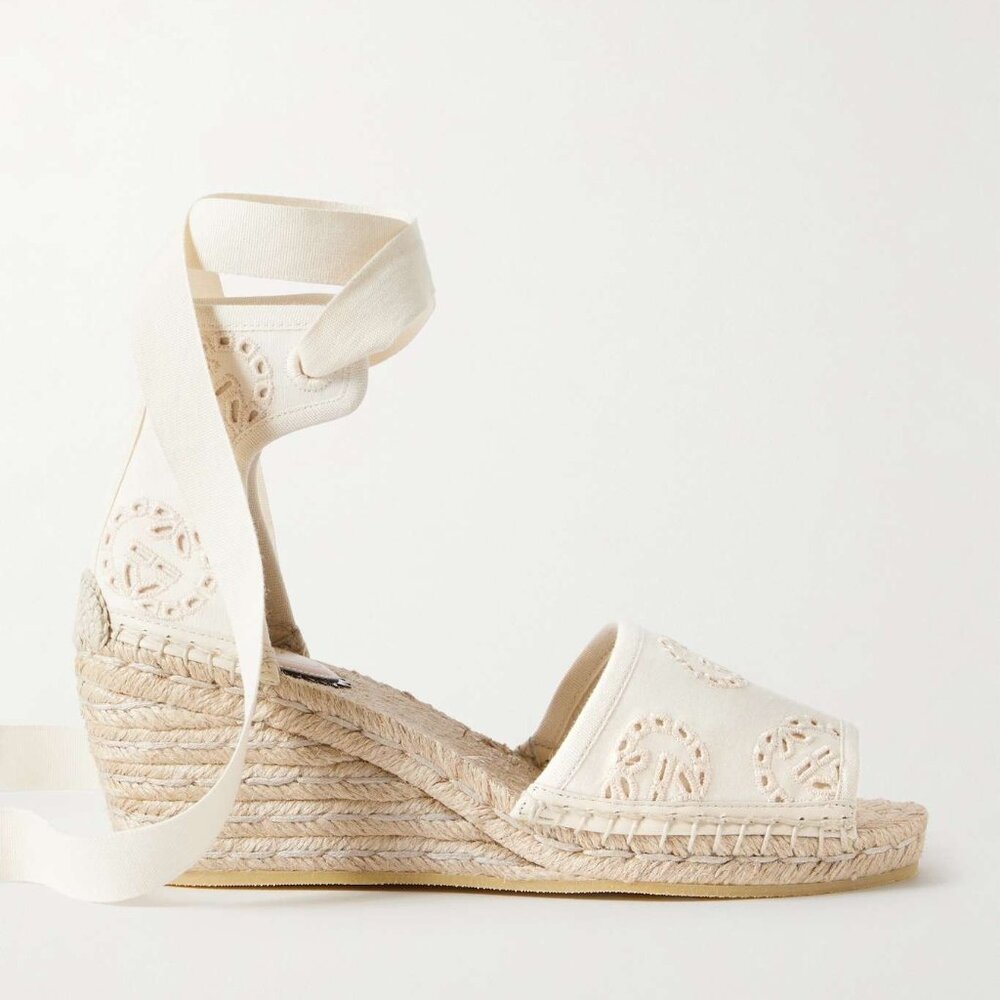 Gucci Cream Sandals Luxurious Summer Style